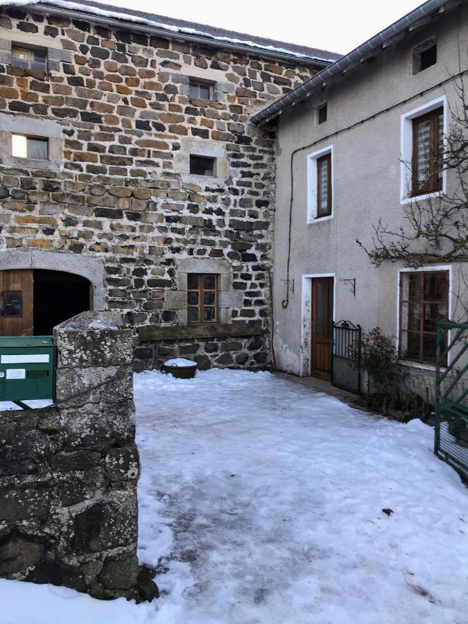 Maison De Famille Au Plateau Du Mezenc Les Vastres Екстериор снимка